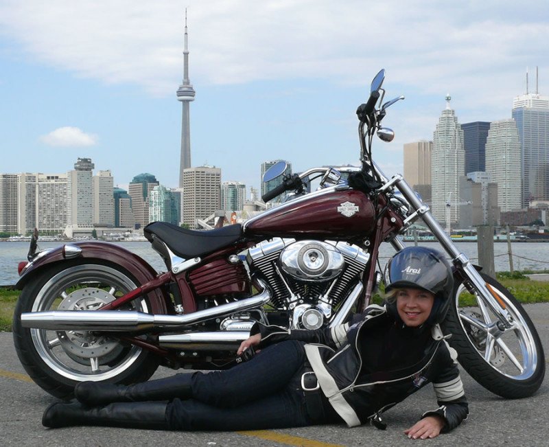 Harley-Davidson Rocker C Vicki Gray