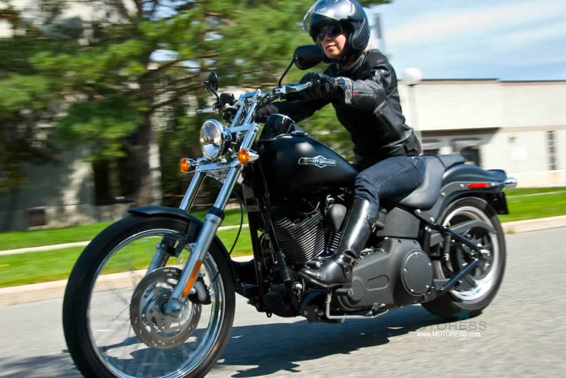 Harley-Davidson Night Train Test Ride Review - MOTORESS