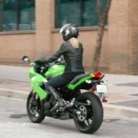 Kawasaki Ninja 400R On Motoress