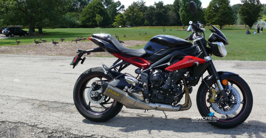 Triumph Street Triple R Ride Review MOTORESS