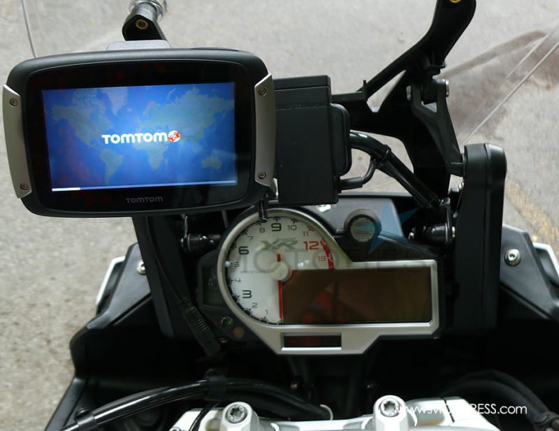 TomTom Rider 400 Motorcycle GPS Navigation - MOTORESS