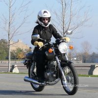 How to Keep Warm On Cold Weather Rides - MOTORESS