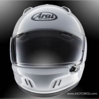 Arai Defiant-X Helmet on MOTORESS