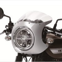 Kawasaki W800 Cafe Motorcycle Throwback to 1960s Original - MOTORESS