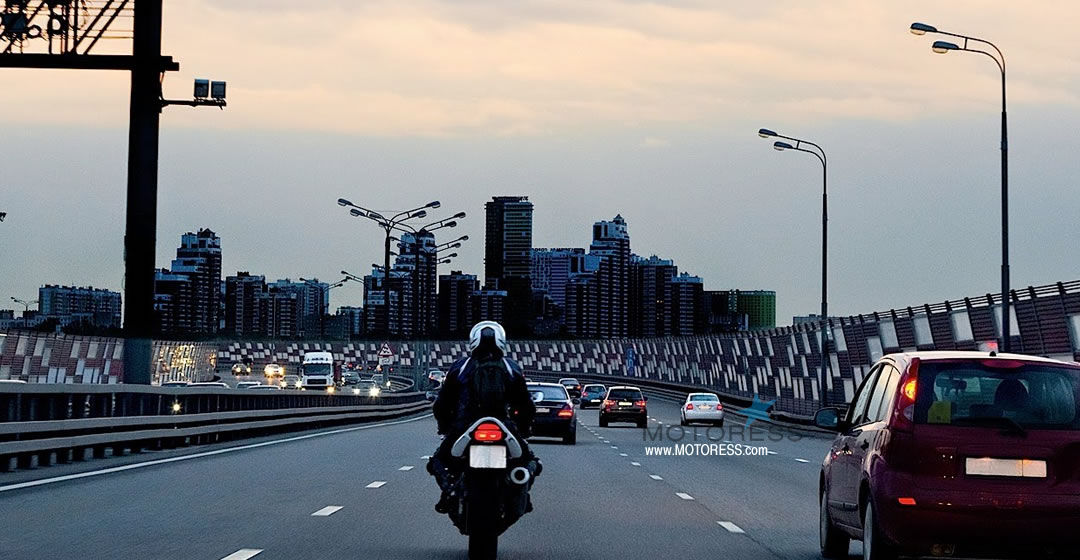 Managing Risks Riding Your Motorcycle on the Expressway - MOTORESS