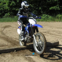 How to Ride Over Road Hazards With Confidence and Control - MOTORESS