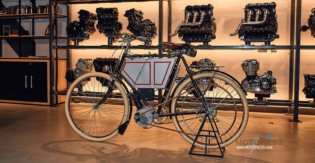 Triumph Motorcycles 120 Years - More On MOTORESS