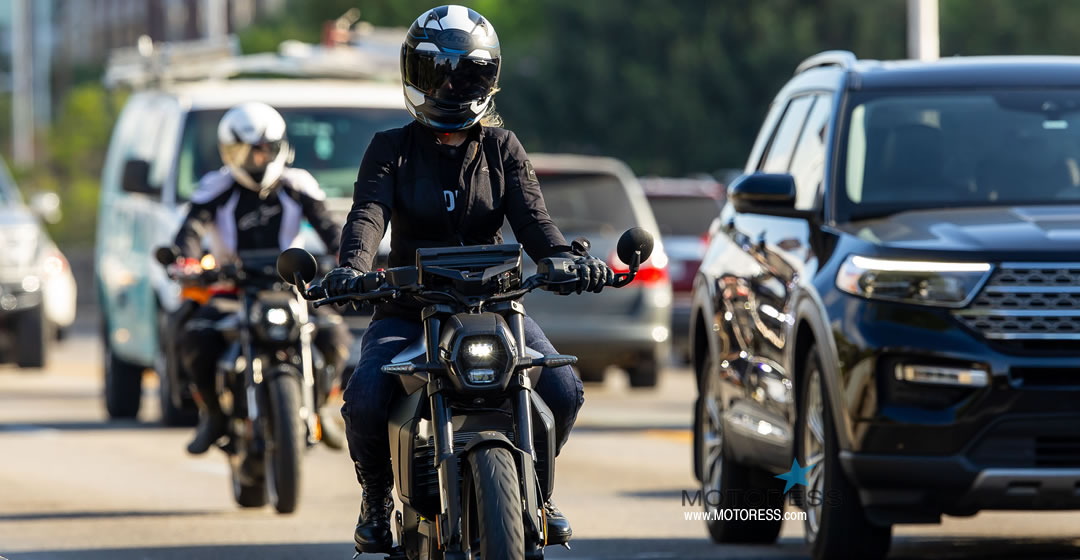 Can-Am Electric Motorcycle First Ride Review: The Pulse and Origin - MOTORESS